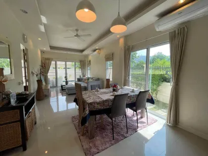 Villa Liza Zantara Chic, 2-Bedroom Private Pool Villa in Chalong
