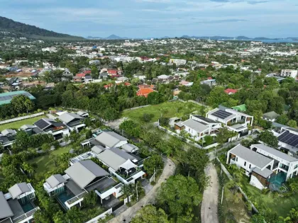 Luxuriöse 4-Zimmer-Poolvilla zum Verkauf in Nai Harn