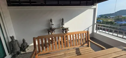 Apartamento de 3 habitaciones y 3 baños con vista al mar en Cape Panwa