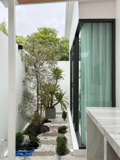 Modern Tropical 2-Bedroom Pool Villa in Chalong
