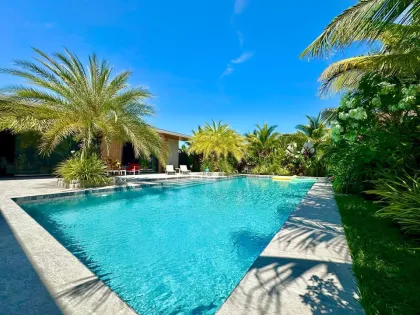 Villa privada nueva de lujo con piscina 4 dormitorios 4 baños en Rawai
