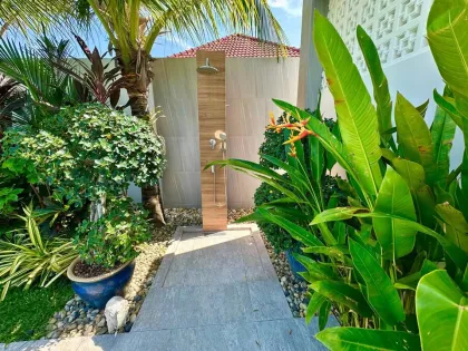 Villa privada nueva de lujo con piscina 4 dormitorios 4 baños en Rawai