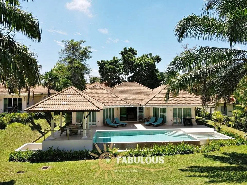 Villa privée 3 chambres avec piscine et vue sur terrain de golf à Kamala