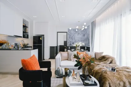 Luxus-Wohnung am Strand mit 2 Schlafzimmern und 2 Bädern nahe Bang Tao Strand