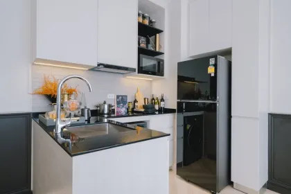 Luxus-Wohnung am Strand mit 2 Schlafzimmern und 2 Bädern nahe Bang Tao Strand