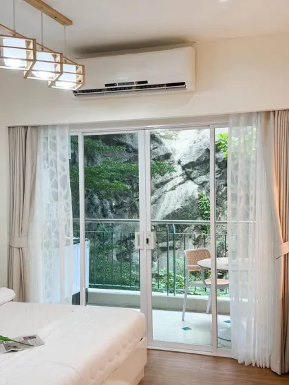 Phanasonthi Green Place角落1卧1卫公寓，享山景
