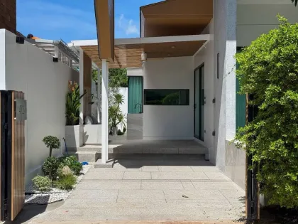 Charming Tropical Villa in Peaceful Chalong
