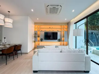 Charming Tropical Villa in Peaceful Chalong