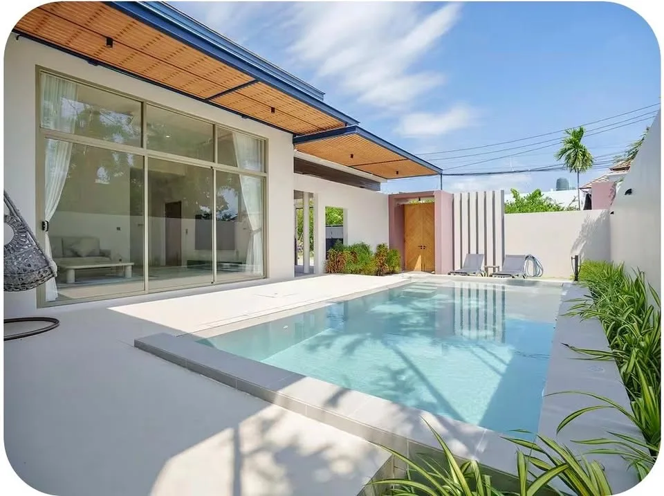 Standalone 3-Bedroom Pool Villa in Soi Saiyuan, Rawai