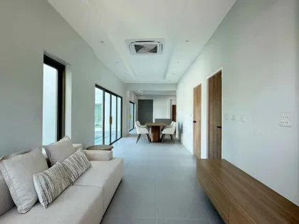 Villa contemporaine avec piscine 3 chambres à vendre à Chalong, Phuket