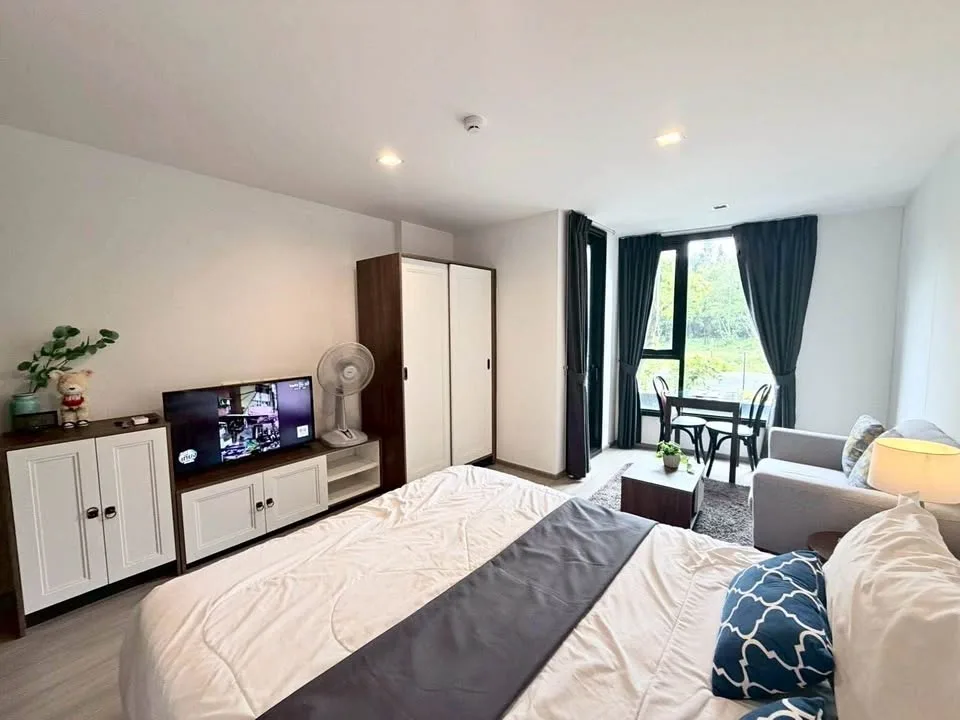 คอนโด 1 ห้องนอนที่ The Base Central Phuket ใกล้ Central Floresta