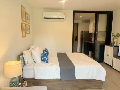 คอนโด 1 ห้องนอนที่ The Base Central Phuket ใกล้ Central Floresta