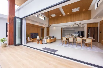 Villa Moderne avec Piscine Privée et 3 Chambres à Rawai