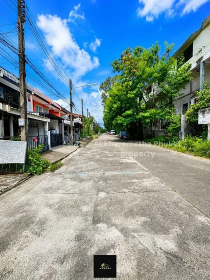 Terrain à Vendre 5 Rai dans le Quartier Privilégié Rawai-Saiyuan