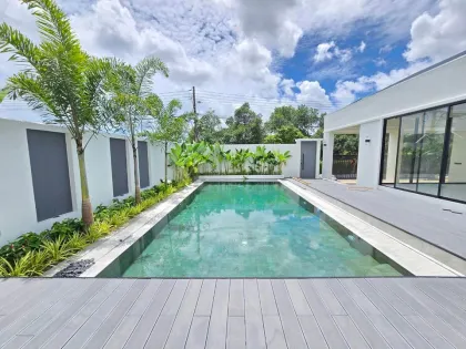 3-Bedroom 3-Bathroom Pool Villa Near British International School Phuket