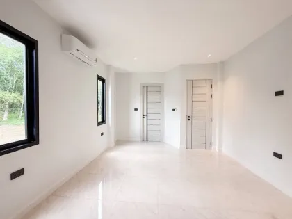 4-Bedroom Private Pool Villa Near Phuket Town