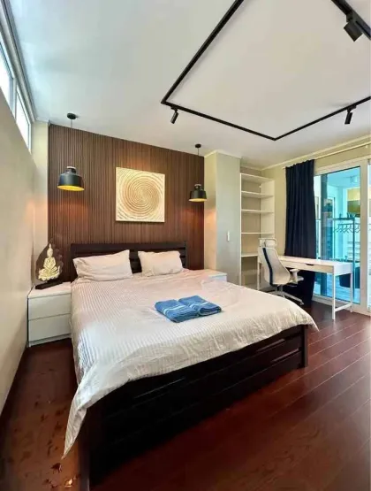 Villa Moderna de 4 Habitaciones con Piscina Privada en Rawai