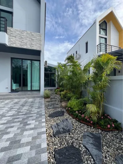 Modern 2-Bedroom Villa with Private Pool & Rooftop Terrace