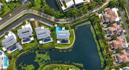 Villa neuve 4 chambres avec vue sur le lac à Laguna Village