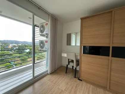 Appartement d'angle 2 chambres au Plus Condo 2, Kathu-Patong