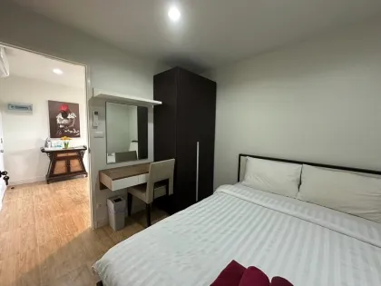 Appartement d'angle 2 chambres au Plus Condo 2, Kathu-Patong