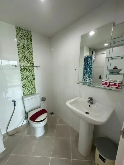 Appartement d'angle 2 chambres au Plus Condo 2, Kathu-Patong