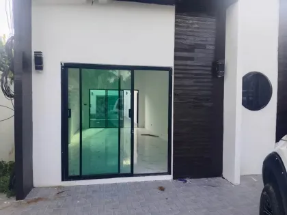 Villa neuve 3 chambres avec piscine à vendre à Sakhu, Phuket