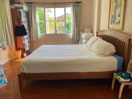 Villa de 4 dormitorios y 3 baños cerca de BCIS en Chalong