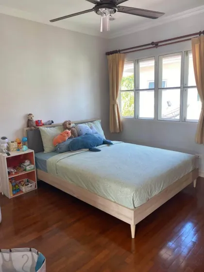 Villa de 4 dormitorios y 3 baños cerca de BCIS en Chalong