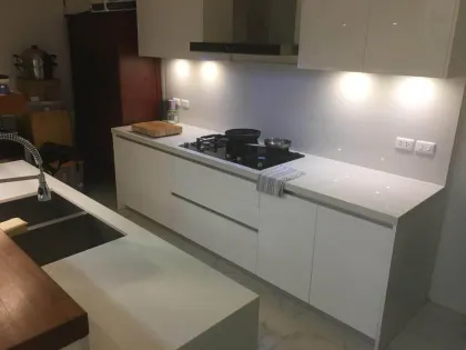 Villa de 4 dormitorios y 3 baños cerca de BCIS en Chalong