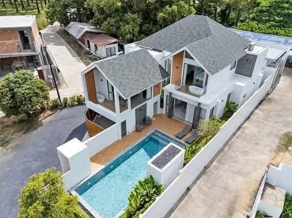Luxury Standalone Pool Villa in Pasak, Cherngtalay