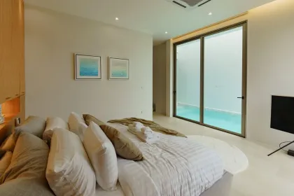Villa Moderna de 3 Habitaciones con Piscina en The Trinity Village, Thalang
