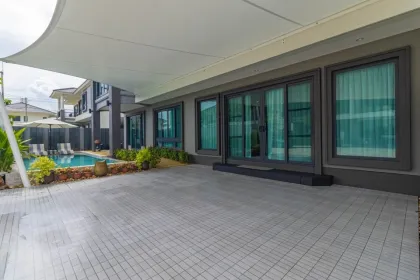 Brand New Luxury Pool Villa at Supalai Lake View, Koh Kaew