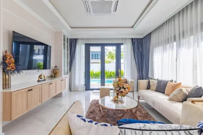 Brand New Luxury Pool Villa at Supalai Lake View, Koh Kaew