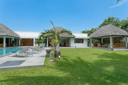 Роскошная вилла с 4 спальнями в Layan Hills Estate, Пхукет