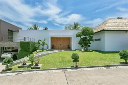 Роскошная вилла с 4 спальнями в Layan Hills Estate, Пхукет