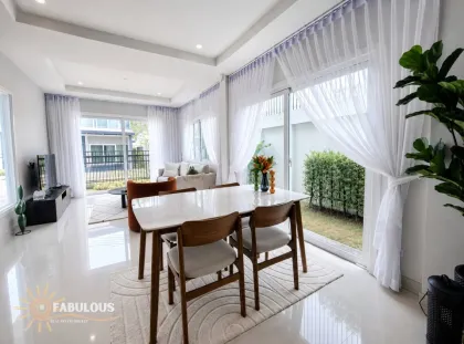 Supalai Palm Springs角落地带4卧室别墅，Bang Tao