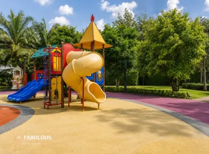 Supalai Palm Springs角落地带4卧室别墅，Bang Tao