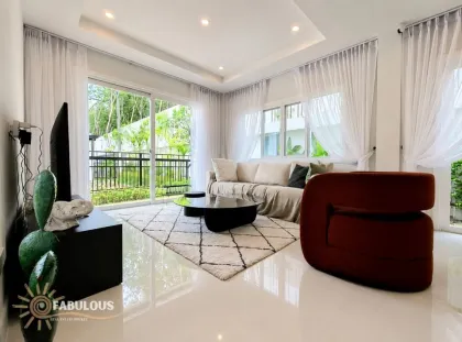 Supalai Palm Springs角落地带4卧室别墅，Bang Tao