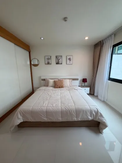 Appartement 1 chambre 1 salle de bain au Ratchaporn Condo, Kamala