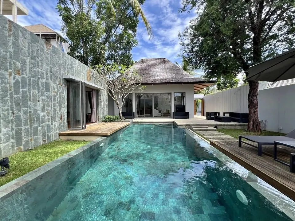 Luxus 2-Zimmer Poolvilla zum Verkauf in Anchan Hills, Phuket
