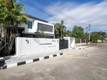 Stunning Fully Renovated Villa in Chaofa Garden Home Premier, Koh Kaew
