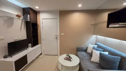 Condominio Renovado de 1 Dormitorio en The Scene, Kathu