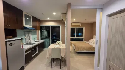 Condominio Renovado de 1 Dormitorio en The Scene, Kathu