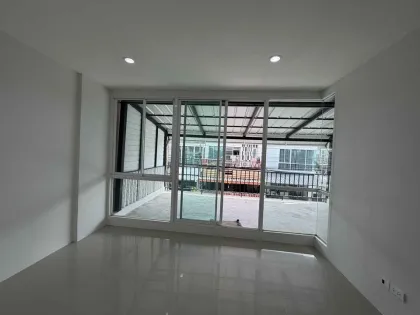 3-Bedroom, 3-Bathroom Villa for Sale in Chao Fah Garden Home 3, Koh Kaew
