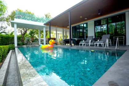 วิลล่าทรอปิคอลหรูในในหาน บ้านบัว