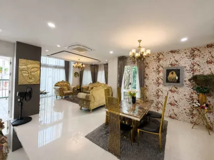 วิลลามุม 4 ห้องนอน พร้อมทางเข้าสระว่ายน้ำที่ Supicha Sino 8, โกะแกว