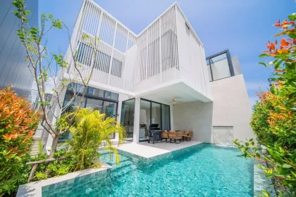 Elegant 4-Bedroom Larimar Villa with Private Pool in Chalong