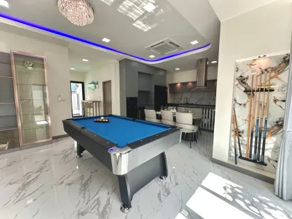 3-Schlafzimmer-Villa mit 5 Badezimmern und eigenem Pool in Thalang