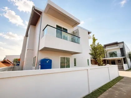 3-Bedroom Twin Villa with 2 Bathrooms in Nai Yang, Phuket
